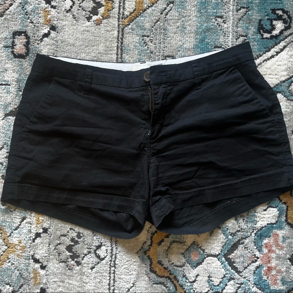 Old Navy Women’s Black Shorts Size 4